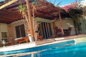 3 bedroom Villa W/ beach access